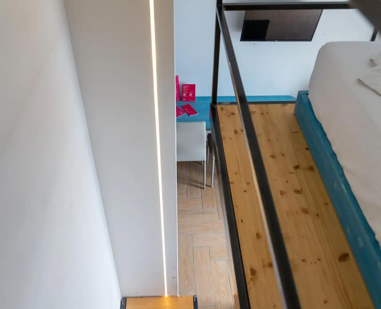 Central Station Housing Apartments By Dimorra Napoli 0*,  Italia