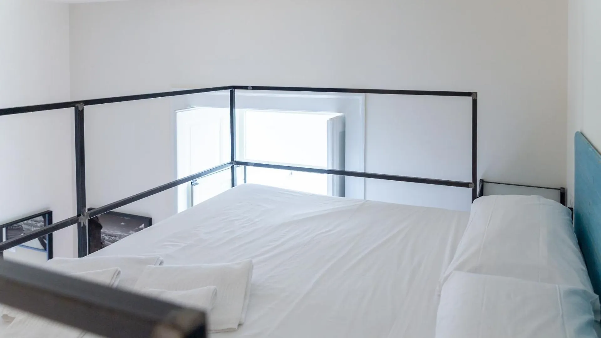 Central Station Housing Apartments By Dimorra Naples Italy